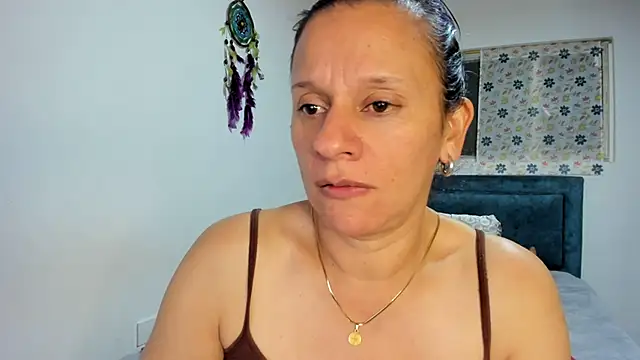 sofi saliva2511 online show from November 30, 2025, 4:02 am