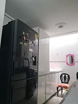 karina warthon online show from February 27, 2026, 5:24 pm