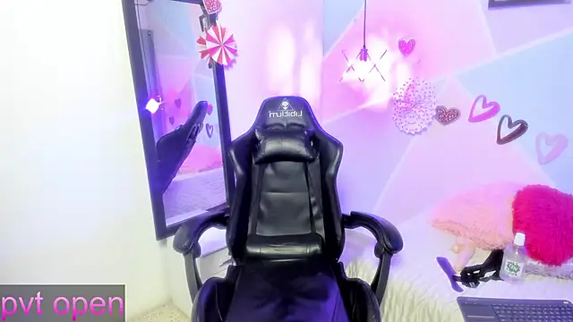 katy handerson online show from March 5, 2025, 10:32 pm