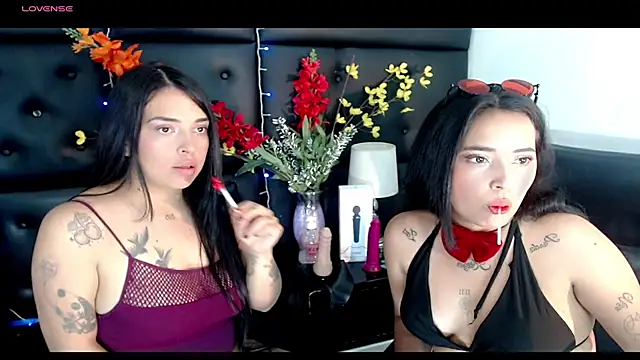 Carolaine01 online show from March 14, 2025, 11:53 pm