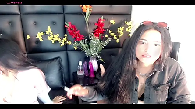 Carolaine01 online show from March 5, 2025, 11:05 pm