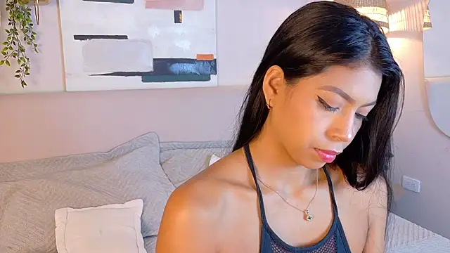 AbieHills online show from November 19, 2025, 12:05 pm