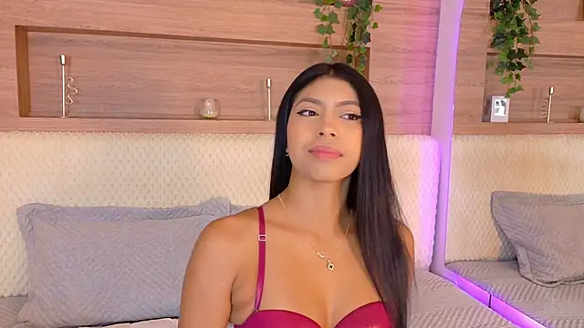 AbieHills online show from November 17, 2025, 11:36 am