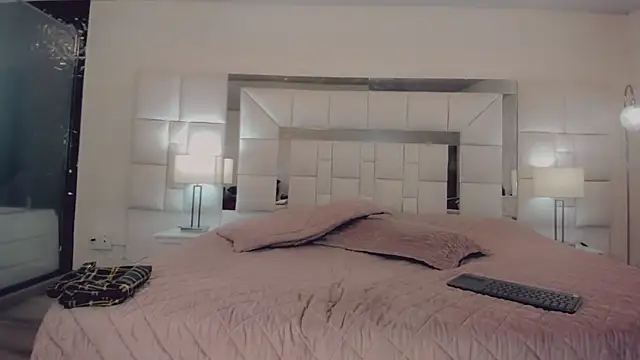 Snapshot of Gisele_fox chatting on March 3, 2025, 10:42 pm Gisele fox online show from March 3, 2025, 10:42 pm