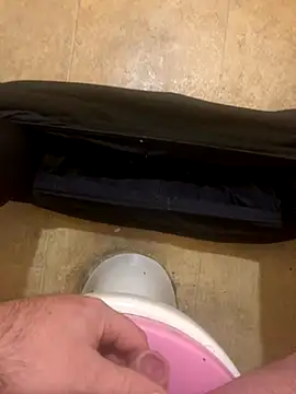 balint35 online show from November 30, 2025, 8:09 pm