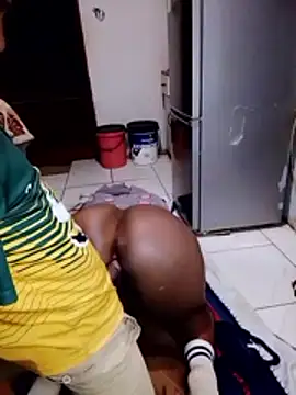 KMbesxxx online show from November 16, 2025, 8:46 pm