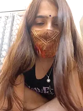 shreya1765 online show from September 25, 2025, 11:49 am