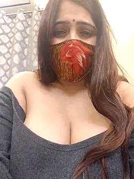 shreya1765 online show from December 21, 2025, 4:41 pm