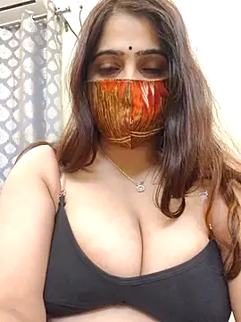 shreya1765 online show from February 13, 2026, 4:56 am