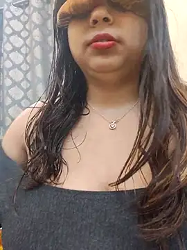 shreya1765 online show from February 10, 2026, 3:27 am