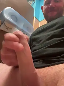 Snapshot of ozmit chatting on February 22, 2025, 6:30 pm ozmit online show from February 22, 2025, 6:30 pm