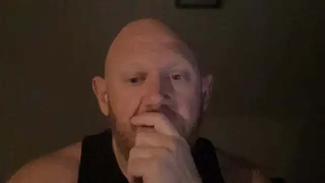 Snapshot of ozmit chatting on November 21, 2025, 3:38 am ozmit online show from November 21, 2025, 3:38 am