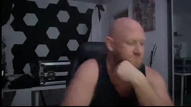 Snapshot of ozmit chatting on January 10, 2025, 3:39 am ozmit online show from January 10, 2025, 3:39 am