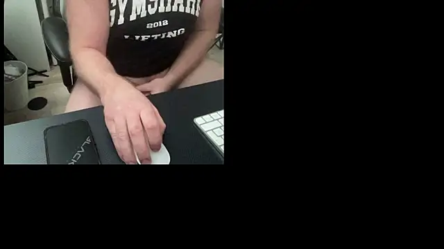 Snapshot of ozmit chatting on January 11, 2025, 4:14 pm ozmit online show from January 11, 2025, 4:14 pm