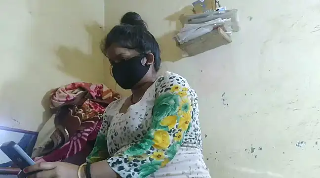 Snapshot of karishma736 chatting on March 17, 2025, 4:43 pm karishma736 online show from March 17, 2025, 4:43 pm