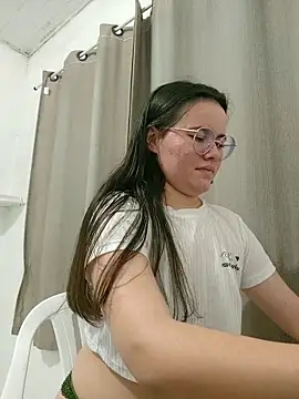 camillebr online show from October 5, 2025, 11:17 pm