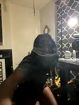 Snapshot of Yoshibaby2670 chatting on November 4, 2025, 7:12 am Yoshibaby2670 online show from November 4, 2025, 7:12 am