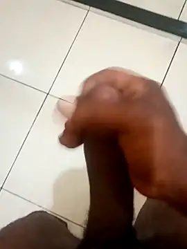 rodrig2107 online show from February 10, 2026, 12:37 pm