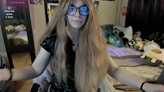 alexiamaleax online show from April 6, 2026, 2:07 am