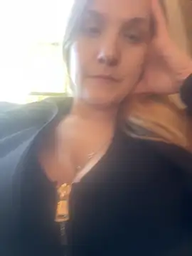 Snapshot of Kitty_DaCocks chatting on November 23, 2025, 8:41 pm Kitty DaCocks online show from November 23, 2025, 8:41 pm