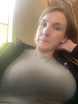 Snapshot of Kitty_DaCocks chatting on November 7, 2025, 9:08 pm Kitty DaCocks online show from November 7, 2025, 9:08 pm