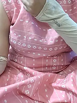 Snapshot of mallupriyapriya chatting on November 15, 2025, 6:06 am mallupriyapriya online show from November 15, 2025, 6:06 am