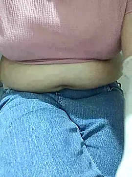 Snapshot of mallupriyapriya chatting on March 20, 2025, 9:48 am mallupriyapriya online show from March 20, 2025, 9:48 am