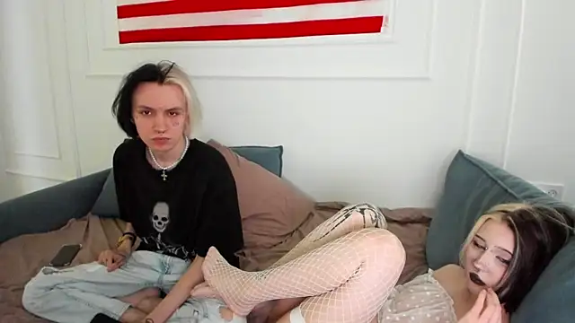 VeryRare TwinS online show from July 1, 2026, 5:08 am