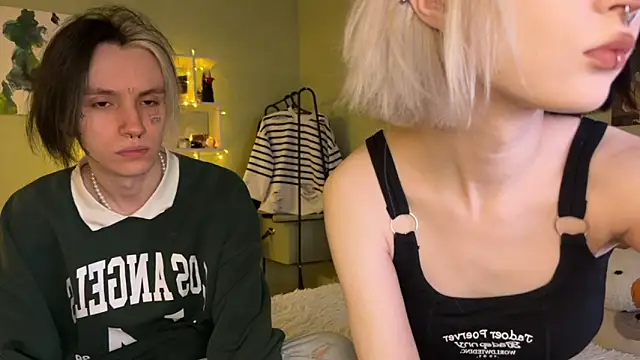 VeryRare TwinS online show from October 3, 2025, 11:06 pm