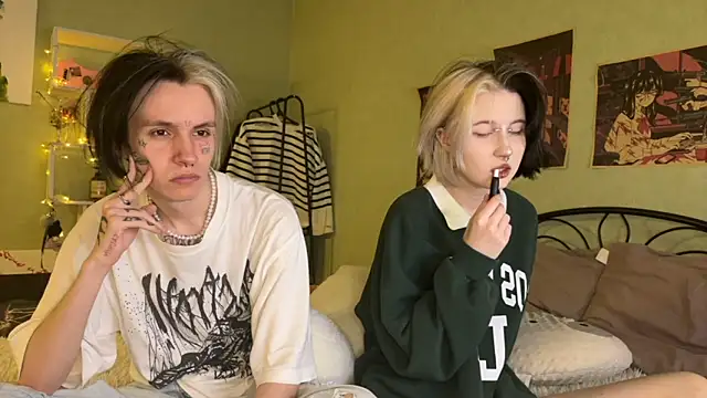 VeryRare TwinS online show from October 4, 2025, 10:00 pm