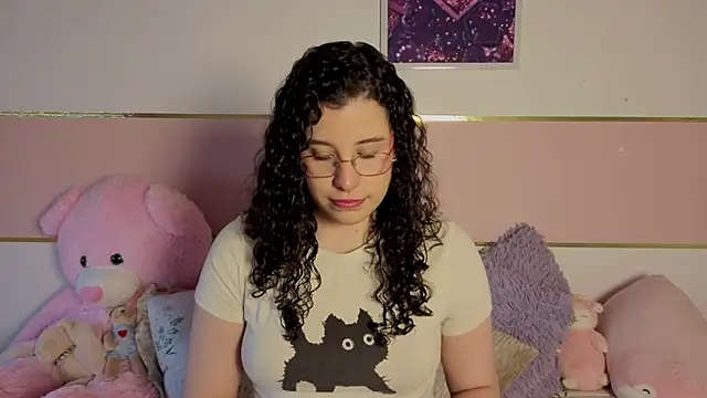 Charlotte  Miller online show from December 2, 2025, 11:45 am