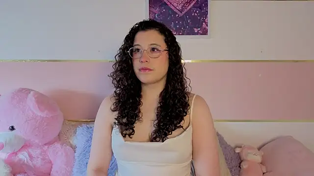 Charlotte  Miller online show from December 1, 2025, 12:17 pm