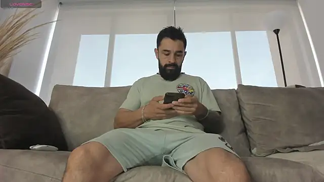 ragnar881547 online show from January 13, 2025, 11:41 am