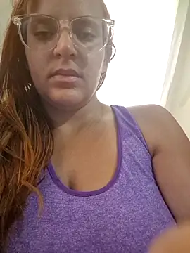 Snapshot of AliceRuivinha2 chatting on October 27, 2025, 10:49 am AliceRuivinha2 online show from October 27, 2025, 10:49 am