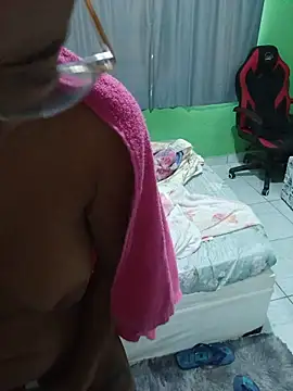 AliceRuivinha2 online show from May 20, 2026, 5:10 pm