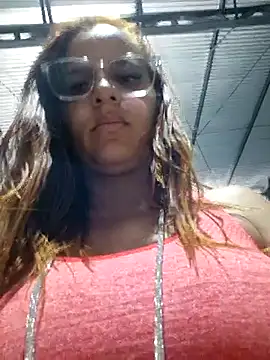 Snapshot of AliceRuivinha2 chatting on September 19, 2025, 1:59 pm AliceRuivinha2 online show from September 19, 2025, 1:59 pm