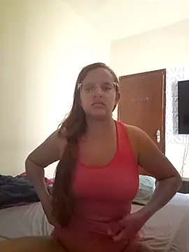 Snapshot of AliceRuivinha2 chatting on October 19, 2025, 1:03 pm AliceRuivinha2 online show from October 19, 2025, 1:03 pm