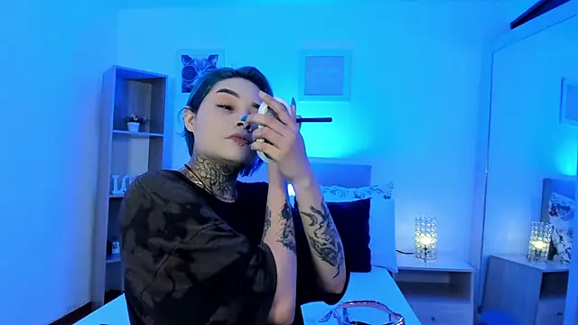 Snapshot of jinxv_nuss chatting on February 19, 2025, 11:17 am jinxv nuss online show from February 19, 2025, 11:17 am