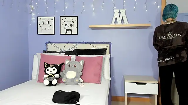 Snapshot of jinxv_nuss chatting on February 6, 2025, 11:31 am jinxv nuss online show from February 6, 2025, 11:31 am
