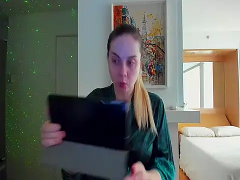 Snapshot of HappyIva chatting on January 23, 2025, 8:56 pm HappyIva online show from January 23, 2025, 8:56 pm