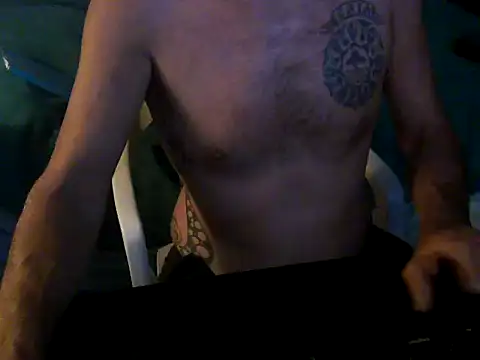 Snapshot of GoloZeusMax chatting on January 17, 2026, 3:43 am GoloZeusMax online show from January 17, 2026, 3:43 am