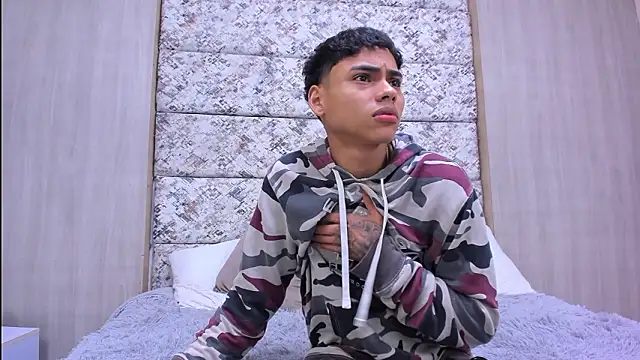 adam piarse01 online show from February 9, 2026, 10:57 am