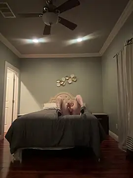 Snapshot of sunnyymonnay chatting on March 15, 2026, 4:08 am sunnyymonnay online show from March 15, 2026, 4:08 am