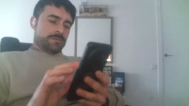 Snapshot of Patrickhound chatting on January 31, 2025, 2:49 pm Patrickhound online show from January 31, 2025, 2:49 pm