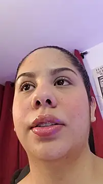 downsonMia online show from April 7, 2026, 1:29 am