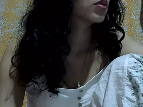 Snapshot of Horny_honey69 chatting on September 27, 2025, 4:24 pm Horny honey69 online show from September 27, 2025, 4:24 pm