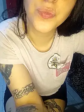 Camilita0 online show from November 11, 2025, 8:42 am