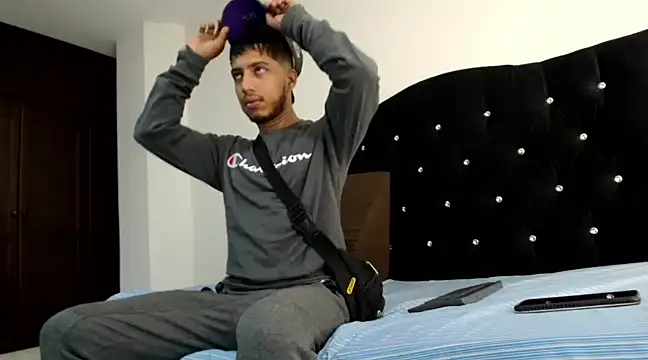 Snapshot of ryann_bigcock_ chatting on January 23, 2025, 11:26 am ryann bigcock online show from January 23, 2025, 11:26 am