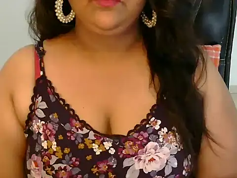 Jenny lovee online show from June 1, 2026, 11:21 am