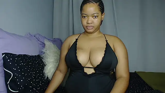 sexytinashe21 online show from March 3, 2025, 3:38 am